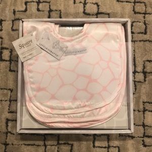 Little Giraffe Bibs (Set of 4)